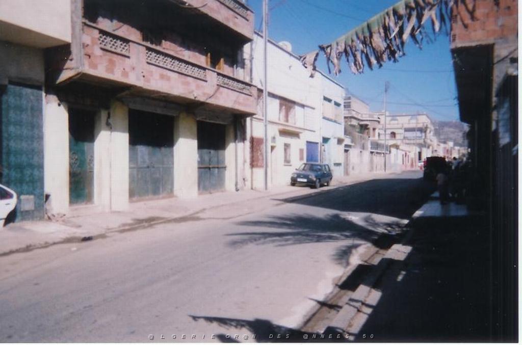 MARAVAL RUE VALENTIN HAUY ET L USINE CASACRUZ PRES DE LA RN5.JPG